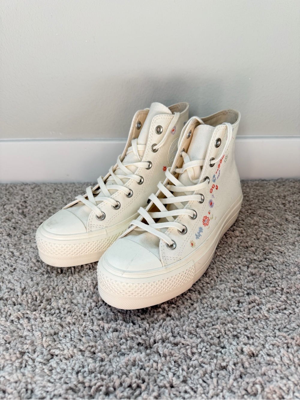 Converse Chuck Taylor All Stars High-Top Sneakers Cream Floral Size 7